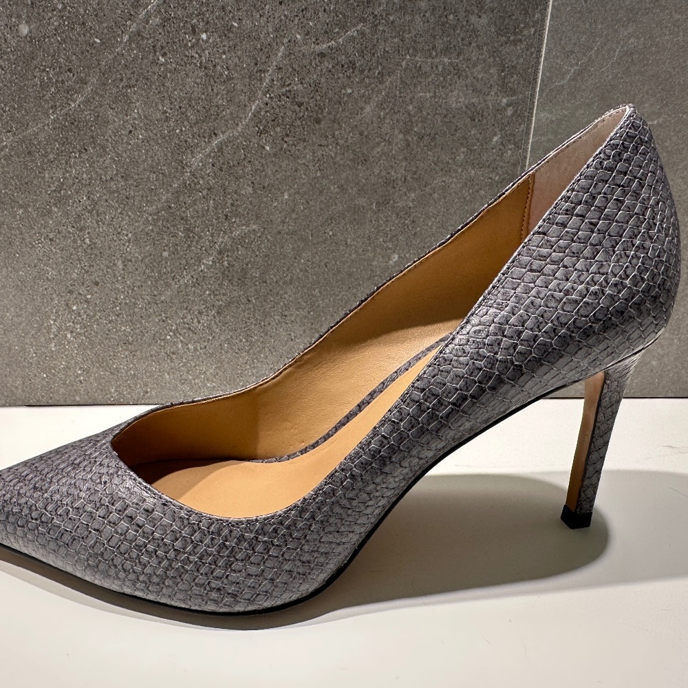 Banana Republic Madison Pump